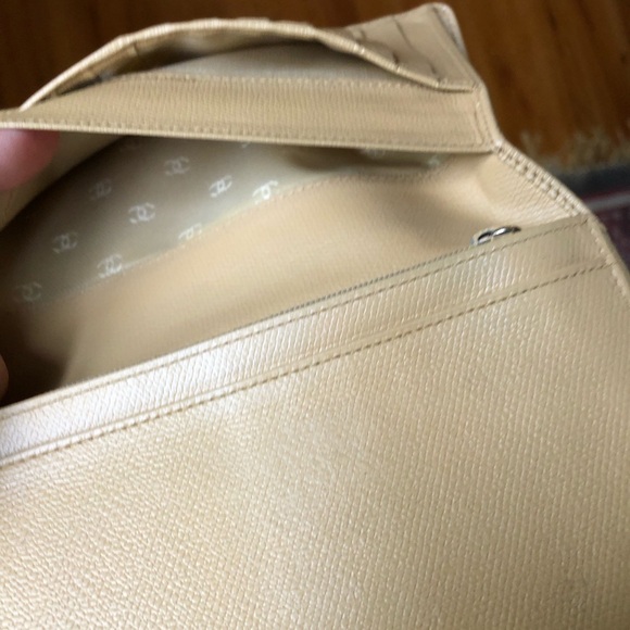 Chanel Bifold Long Caviar Leather Wallet - Picture 8 of 16